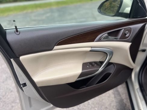 Used 2011 Buick Regal CXL w/ RL4 Preferred Equipment Group image 10