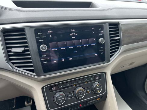 Used 2018 Volkswagen Atlas SE w/ R-Line Package image 26