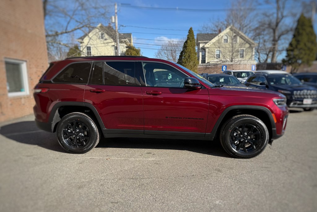 New 2026 Jeep Grand Cherokee Altitude AWD/4WD image 4