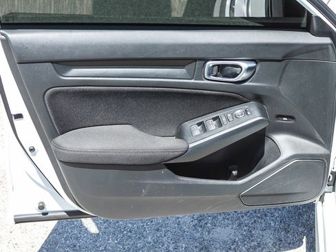 Used 2025 Honda Civic Sport image 22