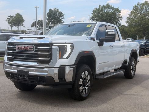 Used 2024 GMC Sierra 2500 SLT w/ SLT Premium Package AWD/4WD image 7