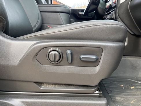 Used 2022 GMC Sierra 2500 SLT w/ SLT Premium Package image 25