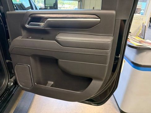 Used 2025 Chevrolet Silverado 3500 LTZ w/ LTZ Plus Package AWD/4WD image 28