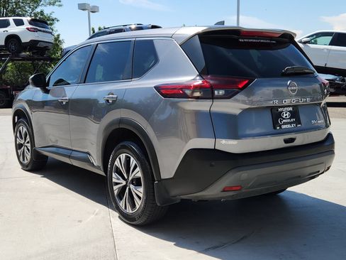 Used 2023 Nissan Rogue SV AWD/4WD image 3