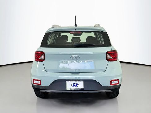 New 2026 Hyundai Venue SEL FWD image 6