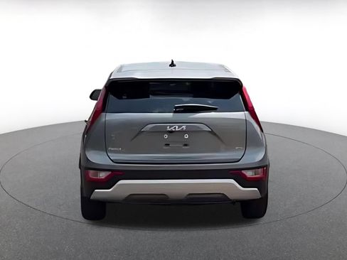 Used 2026 Kia Niro LX FWD image 12