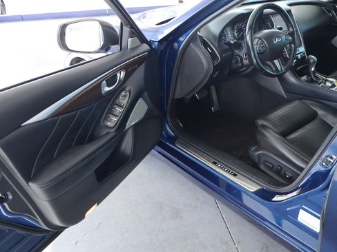 Used 2017 INFINITI Q50 Red Sport 400 image 12