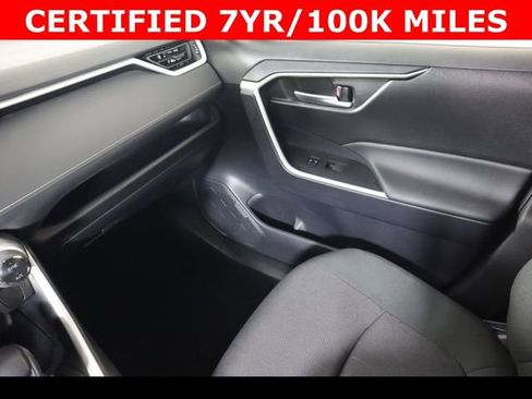 Used 2025 Toyota RAV4 XLE AWD/4WD image 18