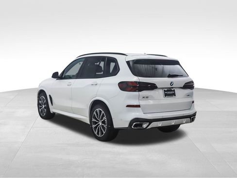 New 2026 BMW X5 xDrive40i image 3