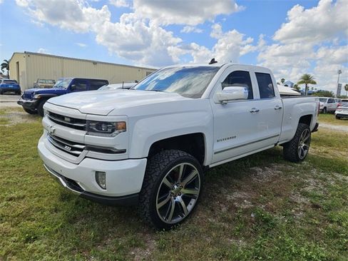 Used 2018 Chevrolet Silverado 1500 LTZ Z71 image 3