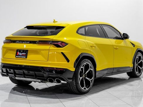 Used 2022 Lamborghini Urus AWD/4WD image 5