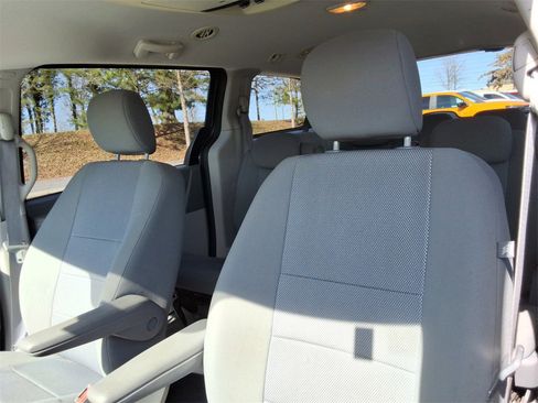 Used 2009 Dodge Grand Caravan SE image 20