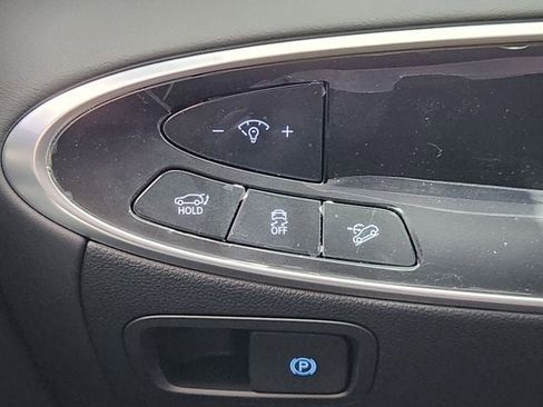 New 2026 Genesis GV70 2.5T Advanced AWD/4WD image 17