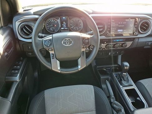 Used 2023 Toyota Tacoma TRD Sport AWD/4WD image 12