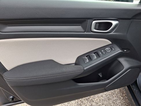 Used 2023 Honda Civic LX image 12