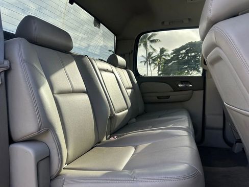 Used 2013 Chevrolet Silverado 2500 LTZ w/ LTZ Plus Package image 12