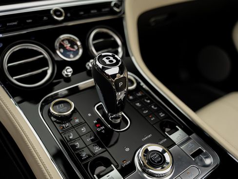 Used 2020 Bentley Continental GT AWD/4WD image 53