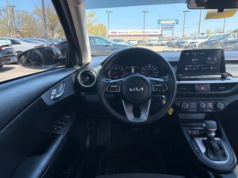 Used 2024 Kia Forte LXS image 22