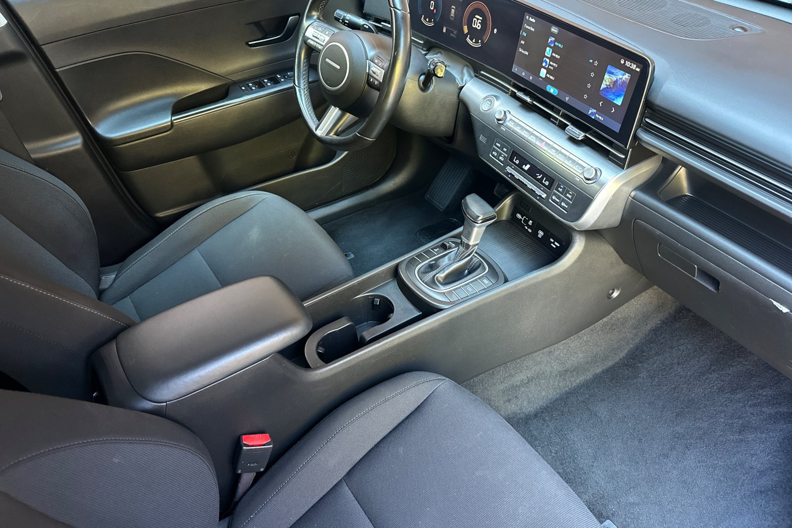 Used 2024 Hyundai Kona SEL AWD/4WD image 16