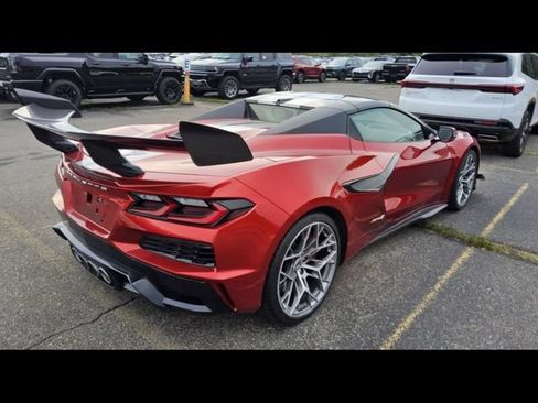 Used 2025 Chevrolet Corvette ZR1 w/ ZR1 Carbon Fiber Aero Package RWD image 3