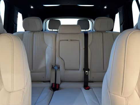 New 2026 Cadillac Vistiq Sport image 17