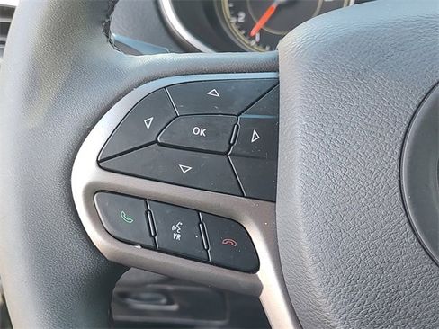 Certified 2021 Jeep Cherokee Latitude Lux w/ Comfort/Convenience Group image 24