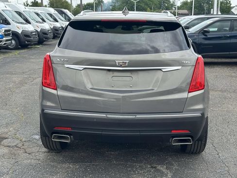 Used 2018 Cadillac XT5 Luxury w/ Driver Awareness Package FWD image 5