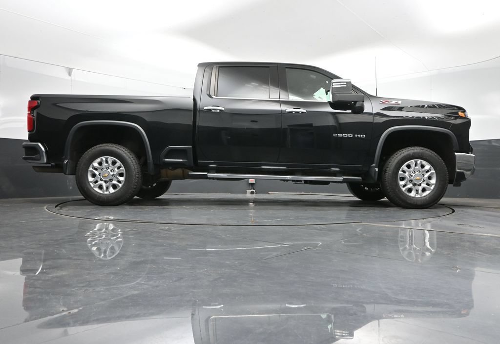 Used 2024 Chevrolet Silverado 2500 LTZ w/ LTZ Convenience Package AWD/4WD image 44