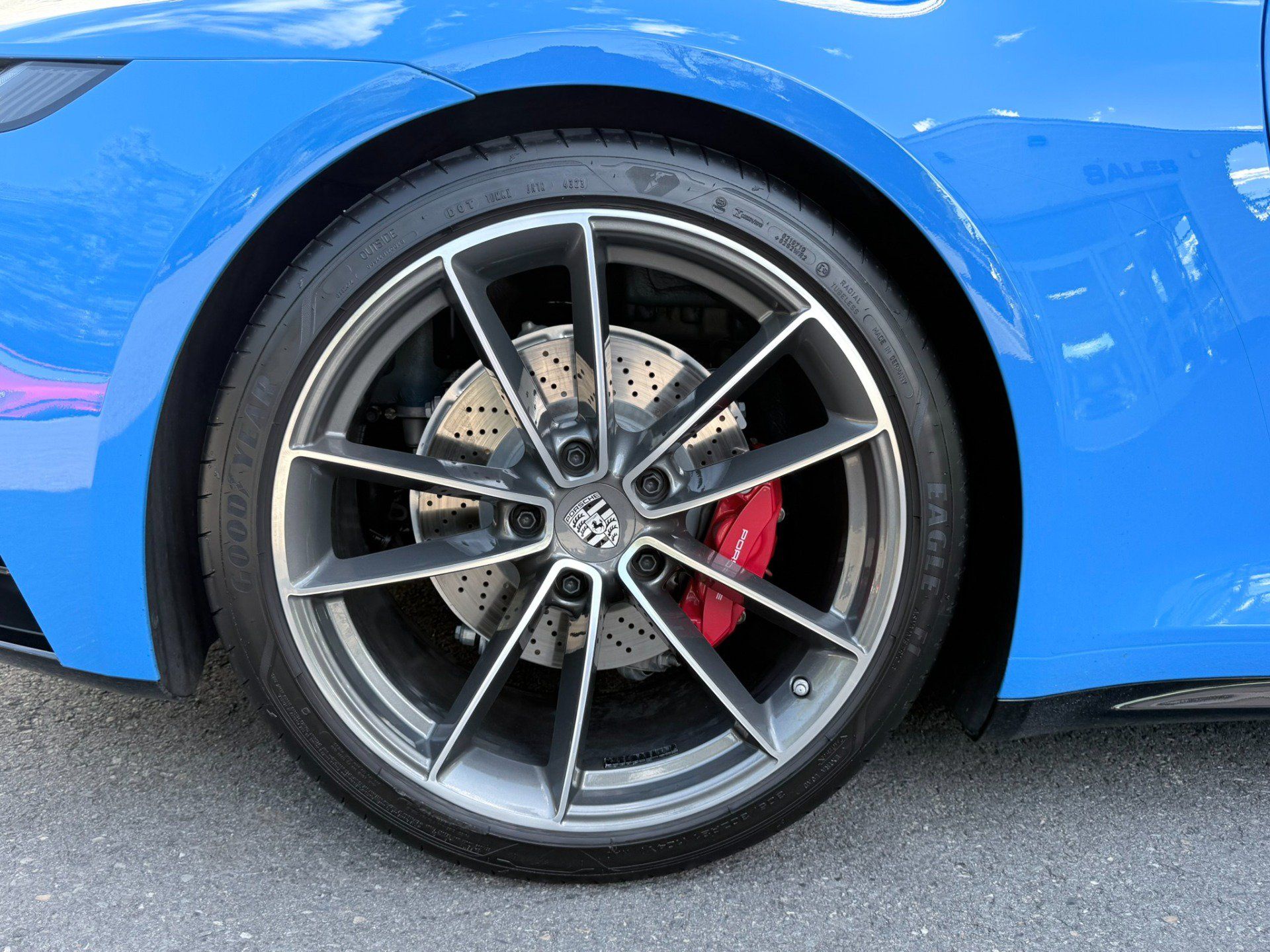 Used 2024 Porsche 911 Carrera S RWD image 46