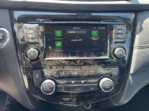 Used 2019 Nissan Rogue SL AWD/4WD image 15