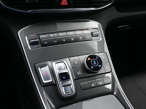 Used 2022 Hyundai Santa Fe SEL w/ Convenience Package image 18