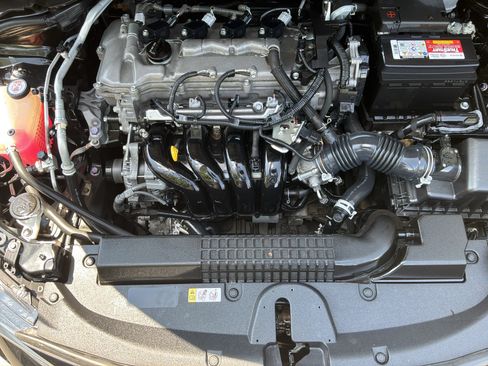 Used 2020 Toyota Corolla LE FWD image 33