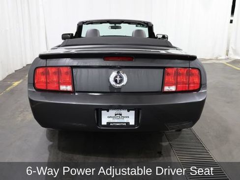 Used 2007 Ford Mustang Premium RWD image 4