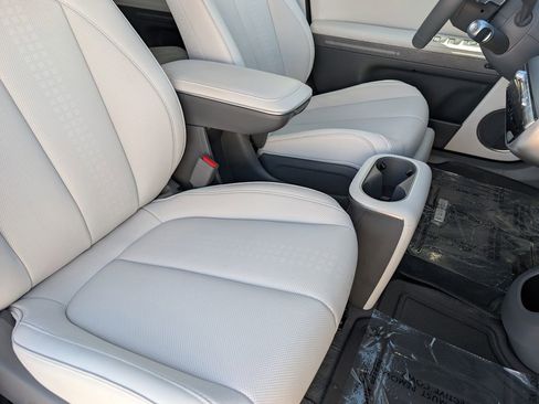 Used 2024 Hyundai Ioniq 5 Limited image 23