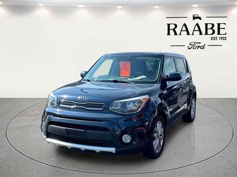 Used 2017 Kia Soul + FWD image 14