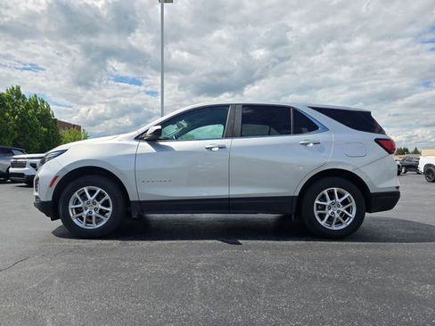 Used 2022 Chevrolet Equinox LT w/ Driver Convenience Package AWD/4WD image 8