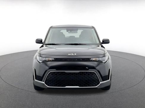 Used 2025 Kia Soul LX w/ LX Technology Package FWD image 2
