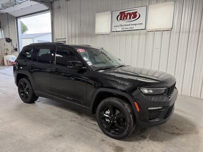 Used 2023 Jeep Grand Cherokee Limited w/ Black Appearance Package