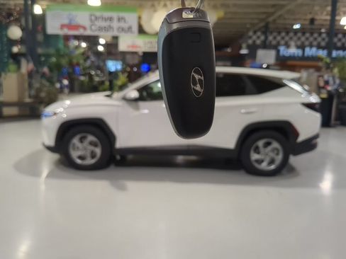 Used 2023 Hyundai Tucson SEL FWD image 4