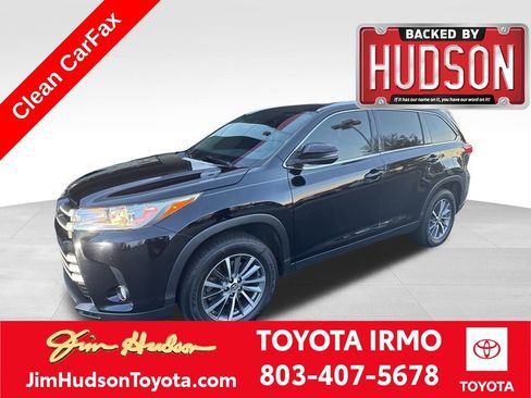 Used 2019 Toyota Highlander XLE image 1
