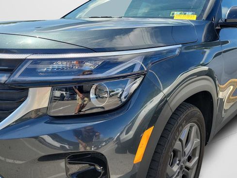 Used 2024 Kia Seltos S AWD/4WD image 8
