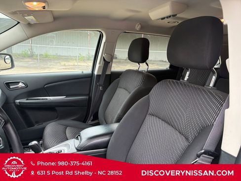 Used 2016 Dodge Journey SXT w/ Comfort/Convenience Group FWD image 13