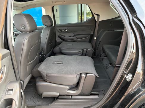 Used 2021 Chevrolet Traverse Premier w/ LPO, Floor Liner Package FWD image 10