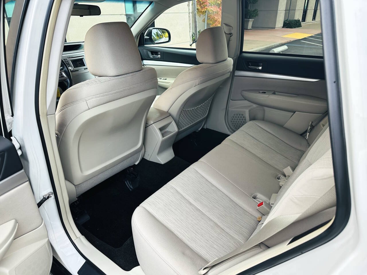 Used 2014 Subaru Outback 2.5i Premium AWD/4WD image 14
