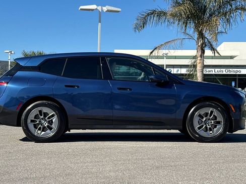 Used 2023 BMW iX xDrive50 image 2
