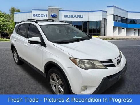 Used 2013 Toyota RAV4 XLE AWD/4WD image 7