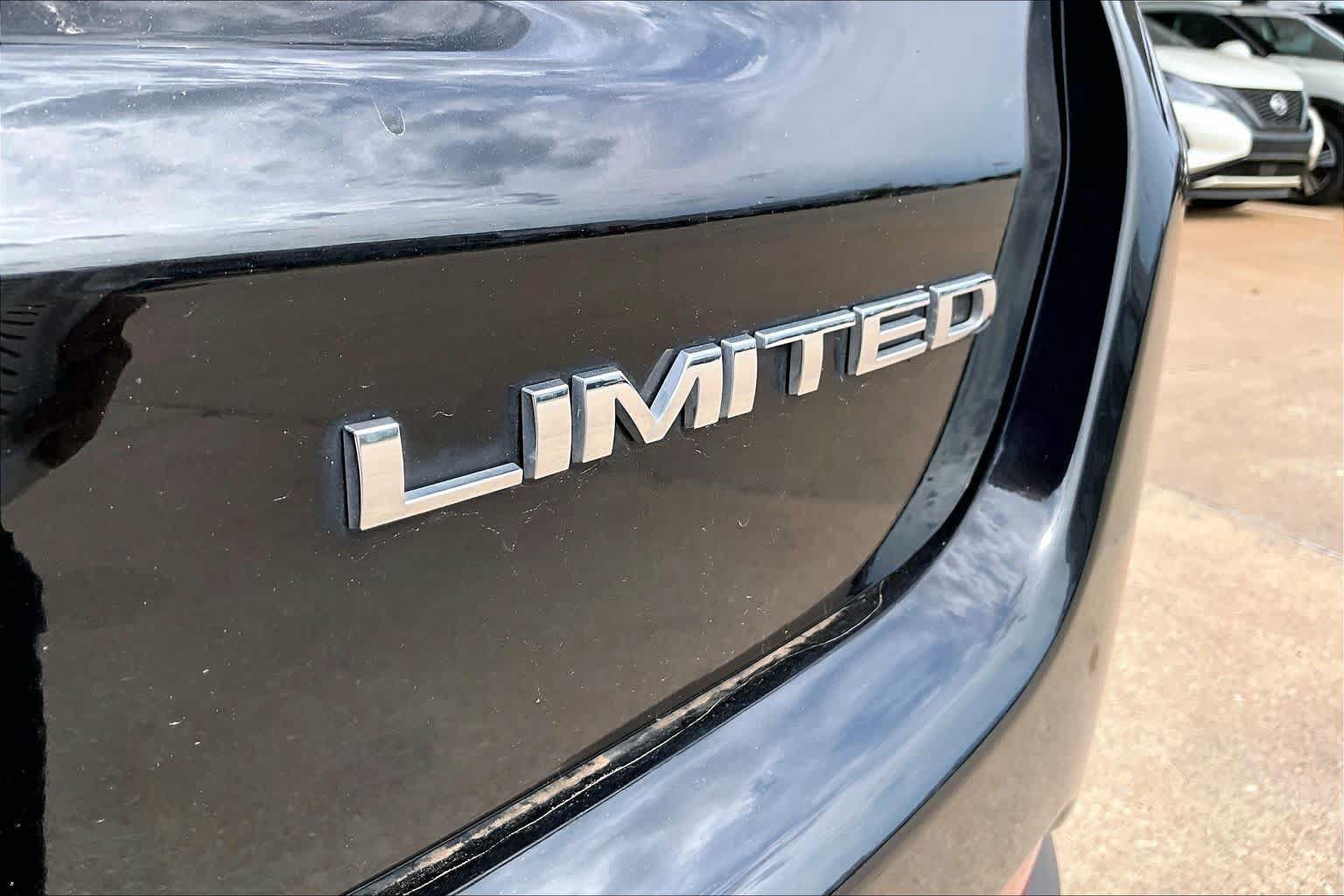 Used 2023 Jeep Compass Limited AWD/4WD image 9