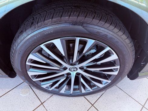 Used 2024 Lexus RX 350 Premium Plus w/ Convenience Package image 19