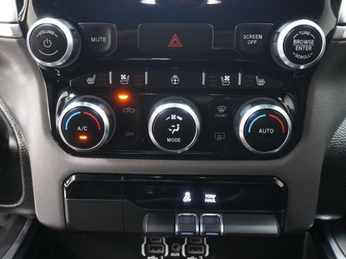Used 2023 RAM 1500 Laramie AWD/4WD image 21