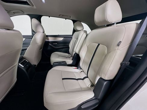 Certified 2024 MAZDA CX-90 Plug-In Hybrid w/ Preferred AWD/4WD image 25